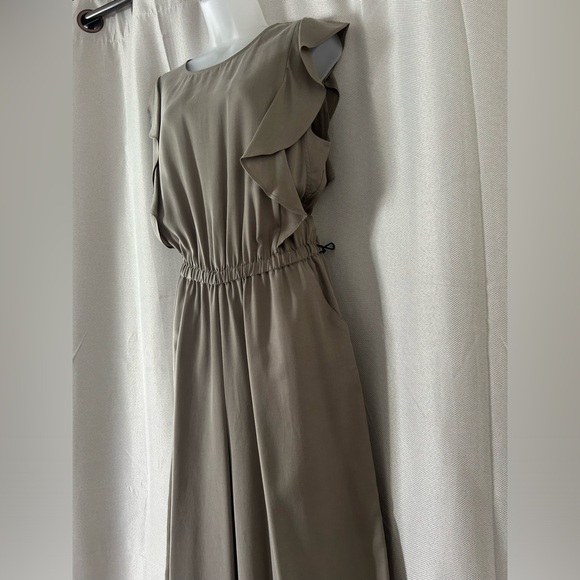 GAP jumpsuit - Picture 4 of 10